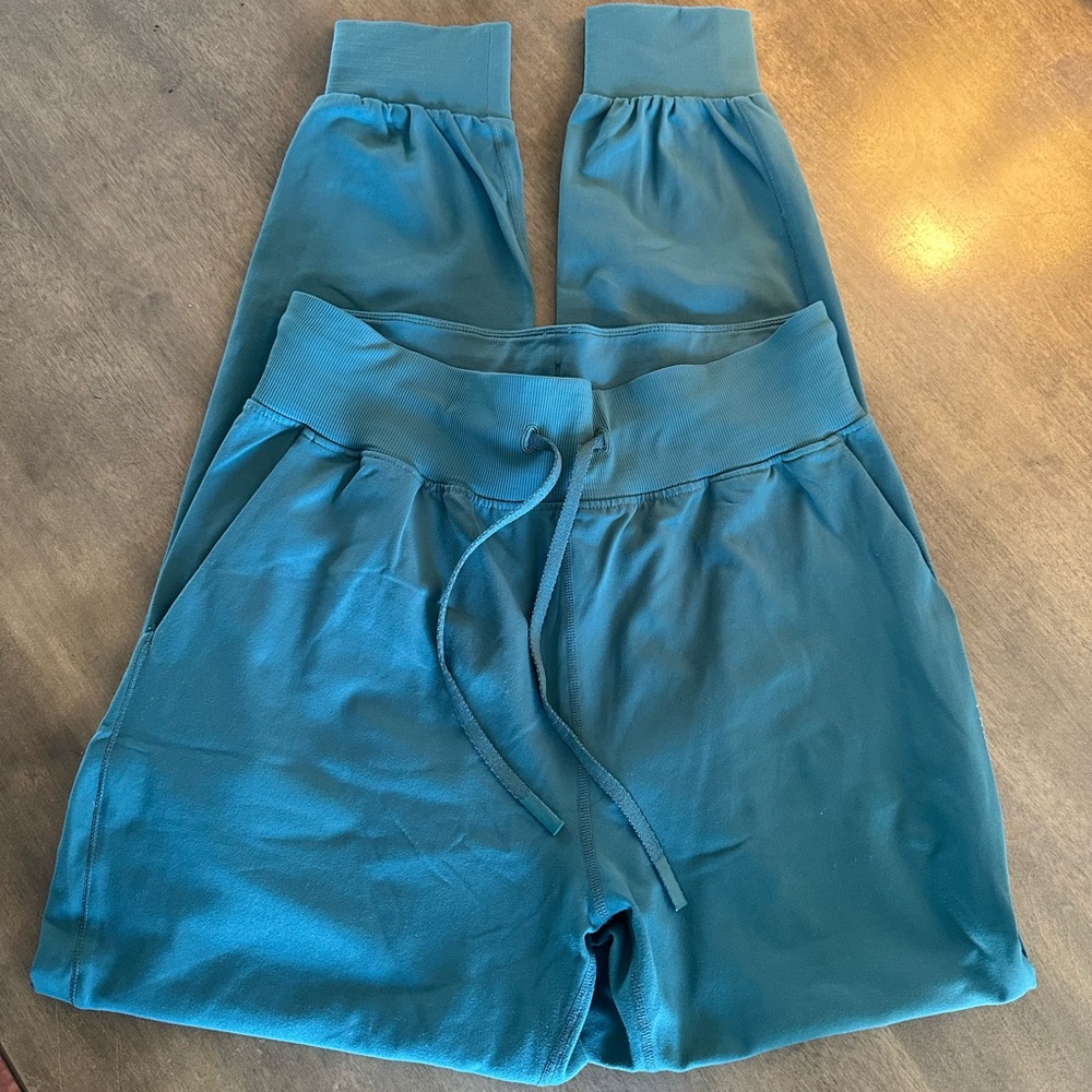 Paragon stretch joggers size large